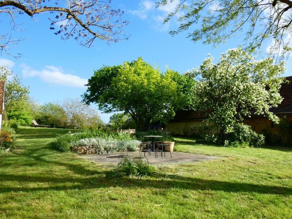 Maison De Charme Pres De Beauval Saint-Cyran-du-Jambot Extérieur photo